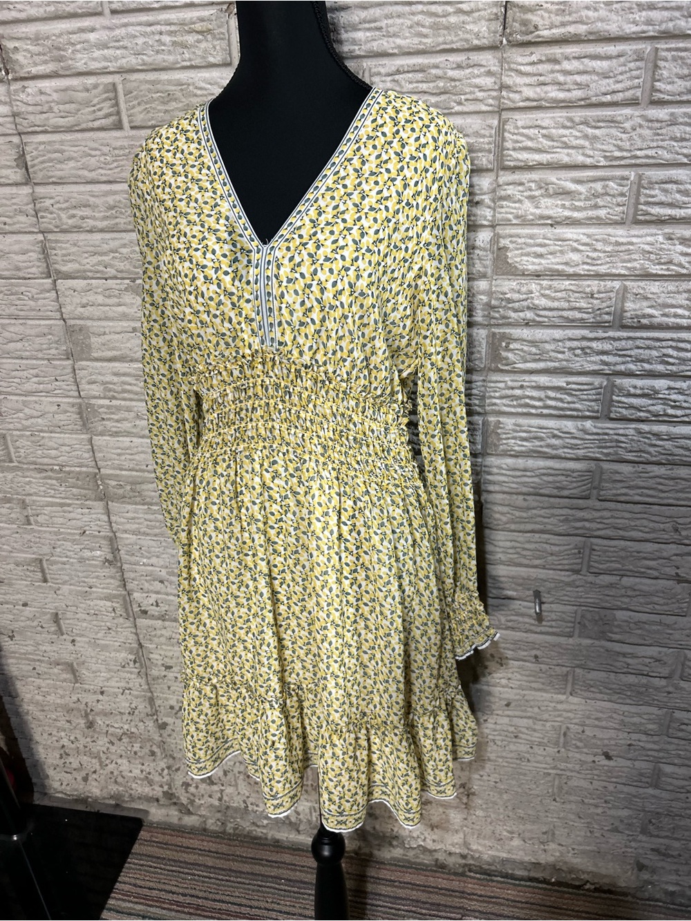 Max Studio Size M Yellow Floral V-Neck Smocked Waist Dress Lemons Balloon Sleeve